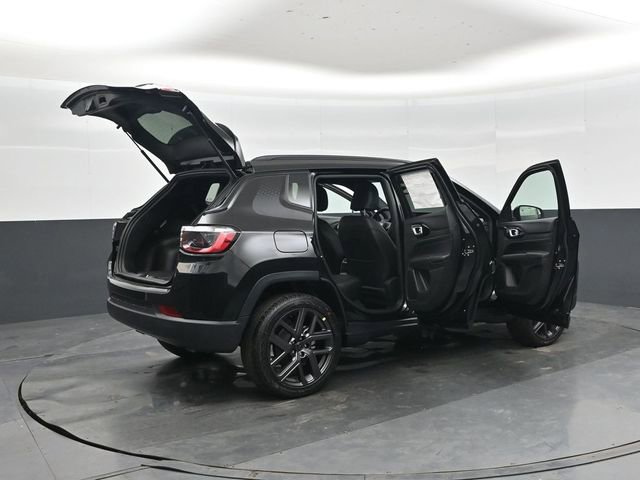 New 2026 Jeep Compass Latitude image 45