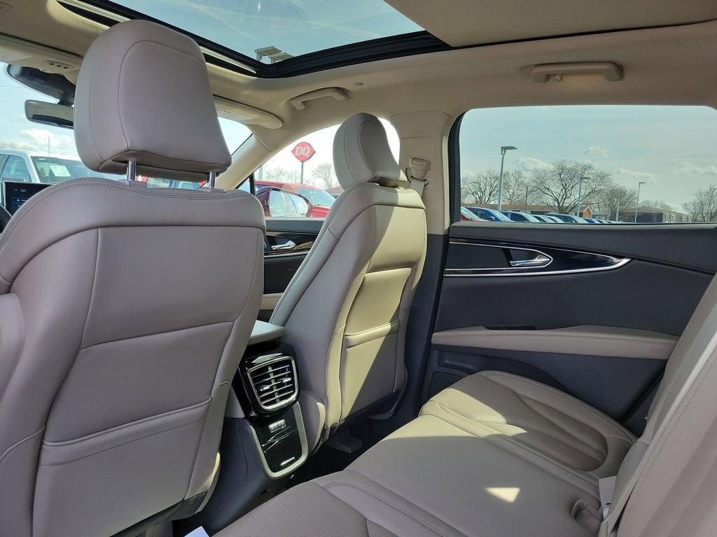 Certified 2022 Lincoln Nautilus Reserve image 16