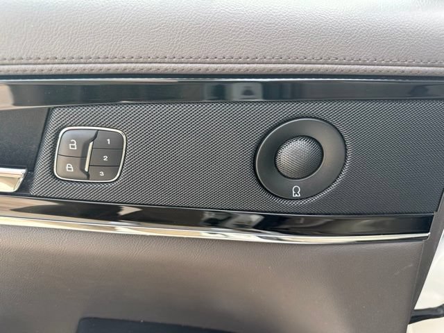 Used 2023 Lincoln Nautilus Reserve AWD/4WD image 10