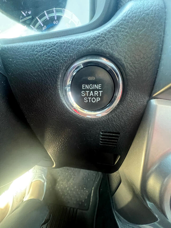 Used 2018 Toyota 4Runner SR5 image 17