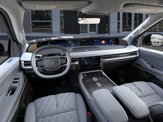 New 2025 Lincoln Navigator L Black Label AWD/4WD image 9