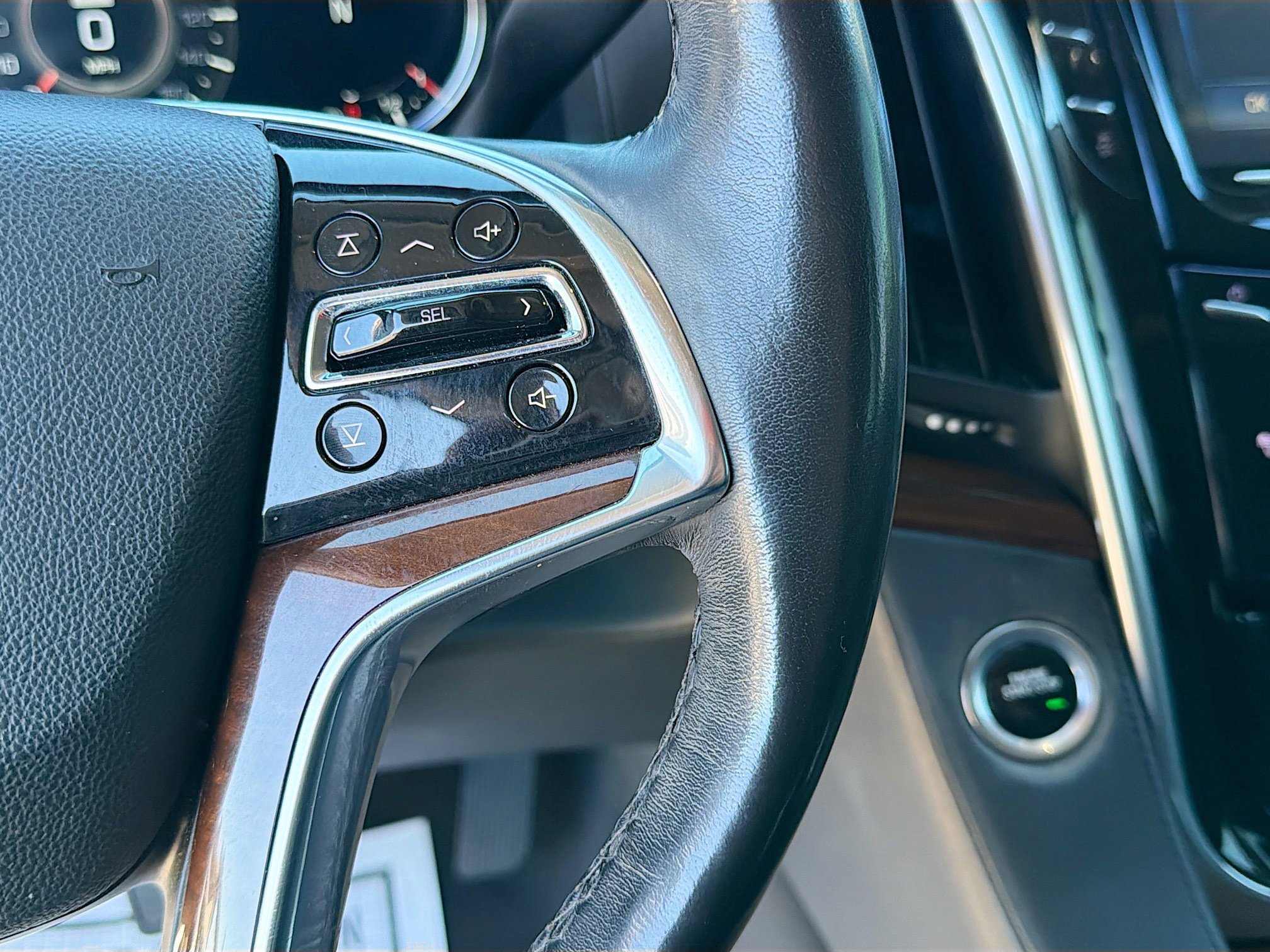 Used 2020 Cadillac Escalade Luxury image 36