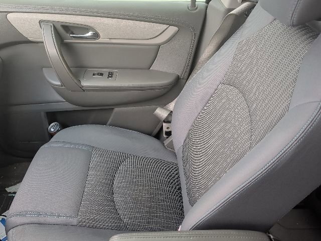 Used 2015 Chevrolet Traverse LT image 14