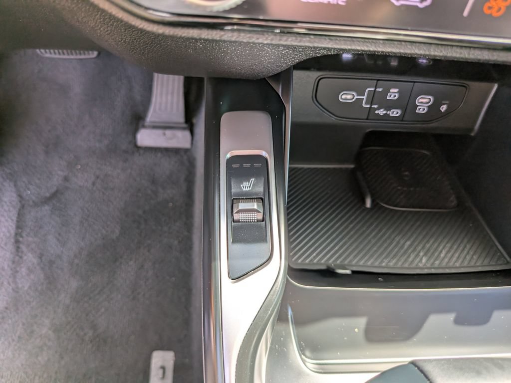Certified 2025 Kia Sorento S FWD image 27