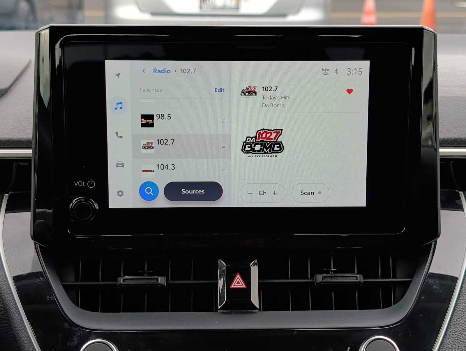 Used 2023 Toyota Corolla LE image 12