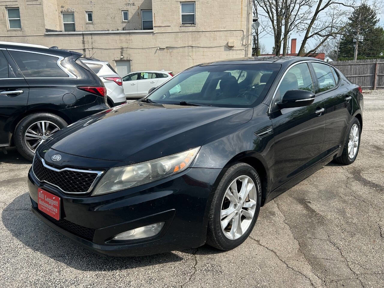 Used 2012 Kia Optima EX w/ Premium Pkg image 2