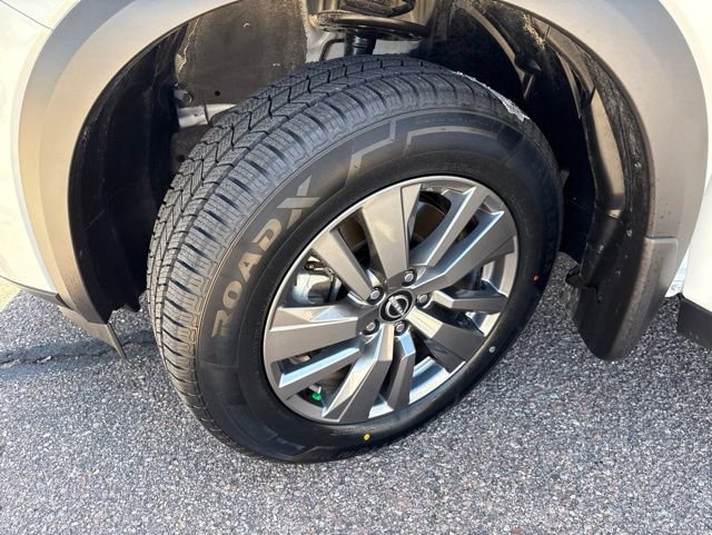 Certified 2025 Nissan Pathfinder SV FWD image 14