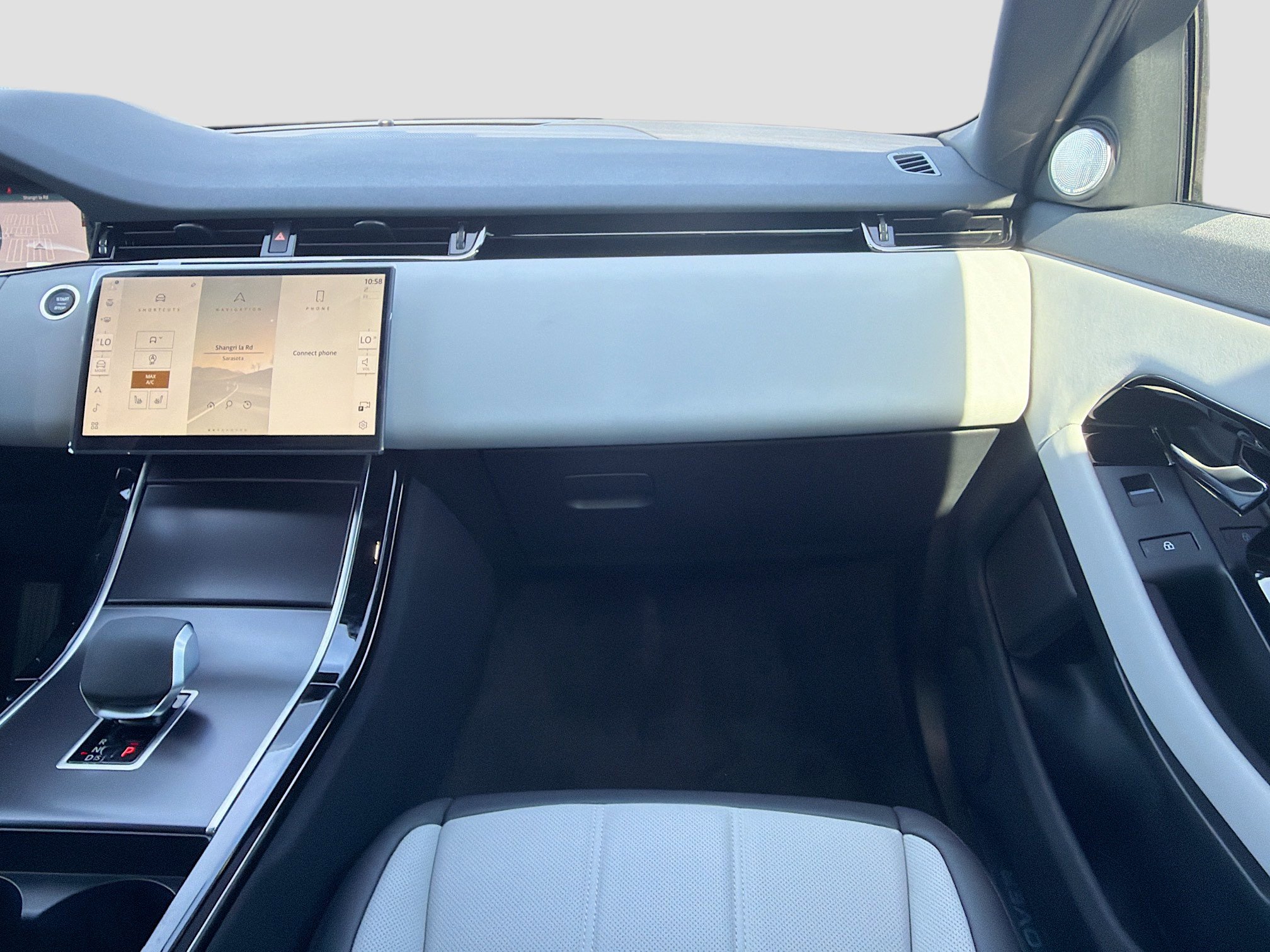 New 2026 Land Rover Range Rover Evoque Dynamic SE image 18