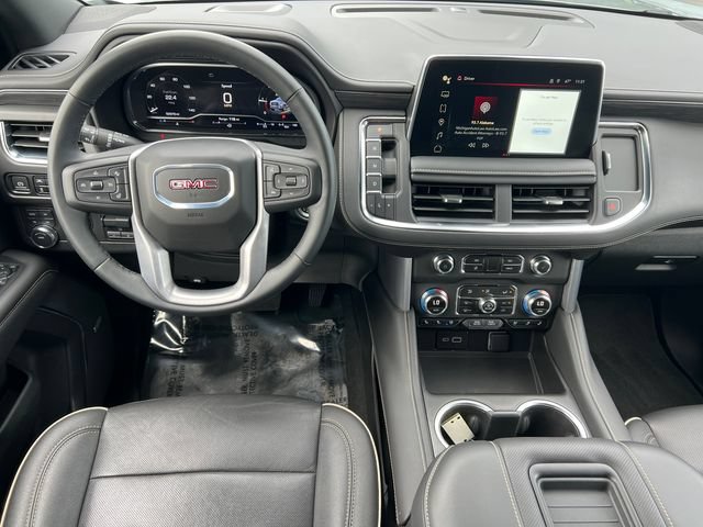 Used 2024 GMC Yukon SLT w/ SLT Luxury Package AWD/4WD image 3