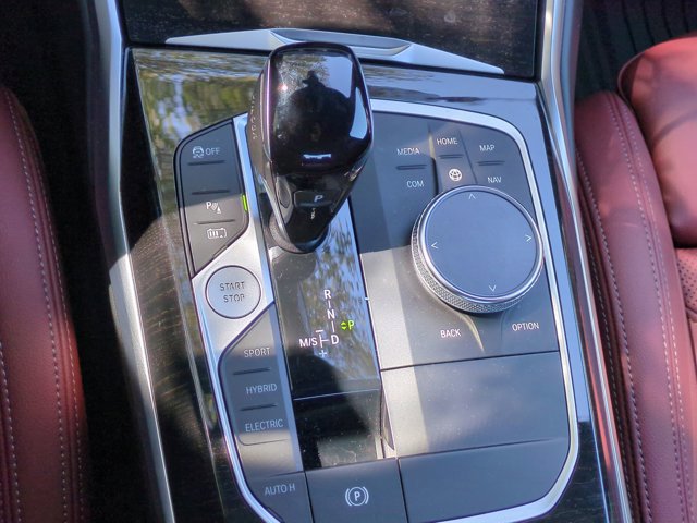 Used 2022 BMW 330e xDrive 330e xDrive w/ Premium Package image 12