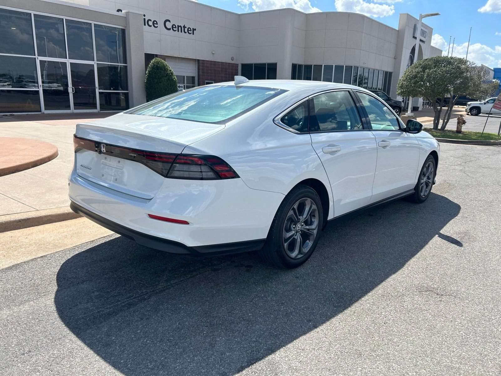 Used 2024 Honda Accord EX image 5