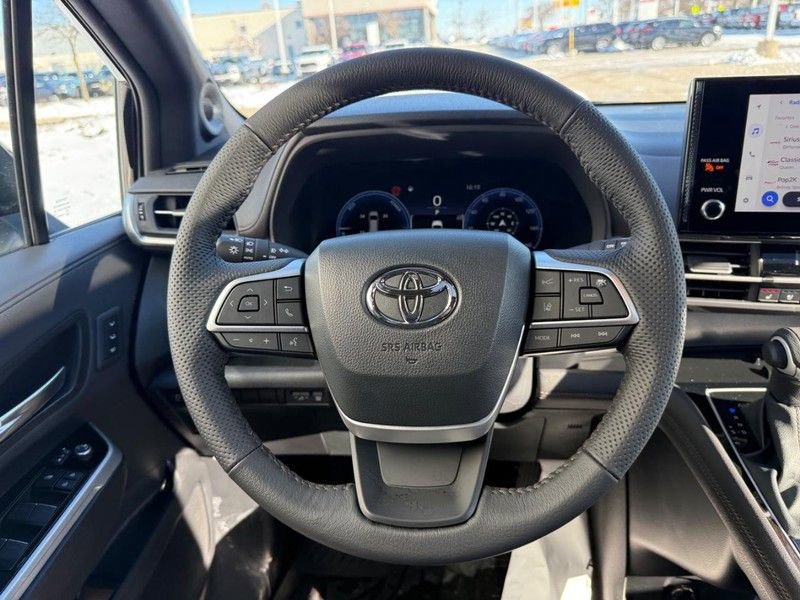 Used 2026 Toyota Sienna Limited image 15