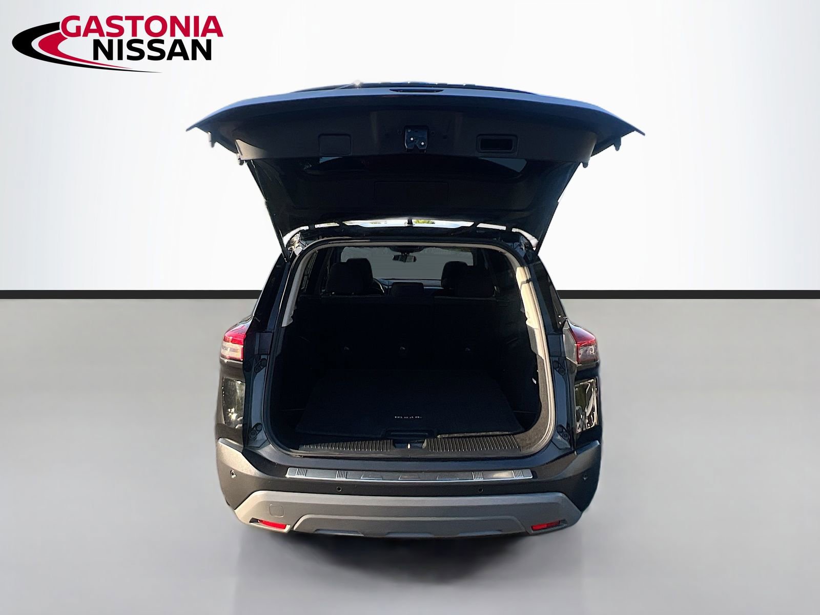 Used 2021 Nissan Rogue SV image 34