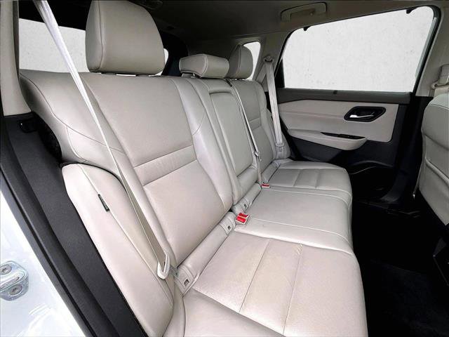 Used 2022 Nissan Rogue SV w/ SV Premium Package image 29