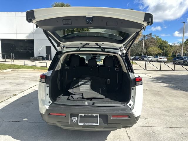 Used 2025 Nissan Pathfinder SV image 22