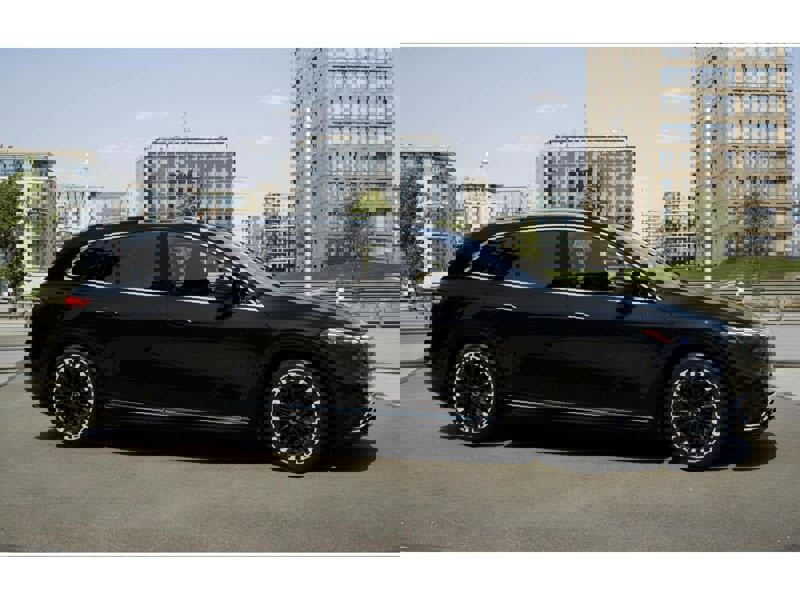 New 2026 Mercedes-Benz EQS 550 4MATIC SUV image 14