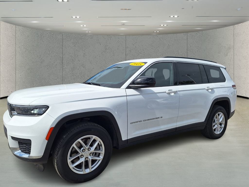 Used 2025 Jeep Grand Cherokee L Laredo image 1