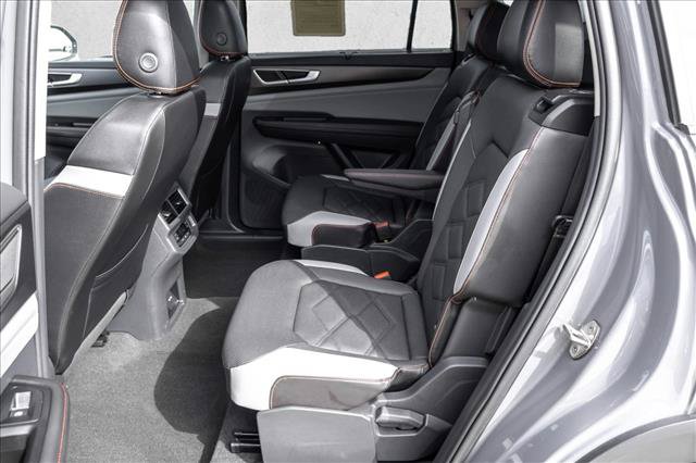 Used 2024 Volkswagen Atlas Peak Edition SEL AWD/4WD image 24