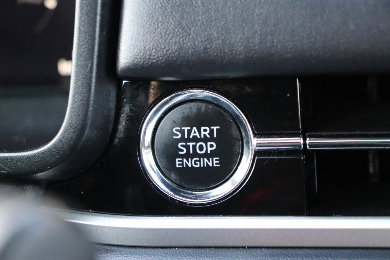 Used 2025 Mitsubishi Outlander SEL FWD image 51