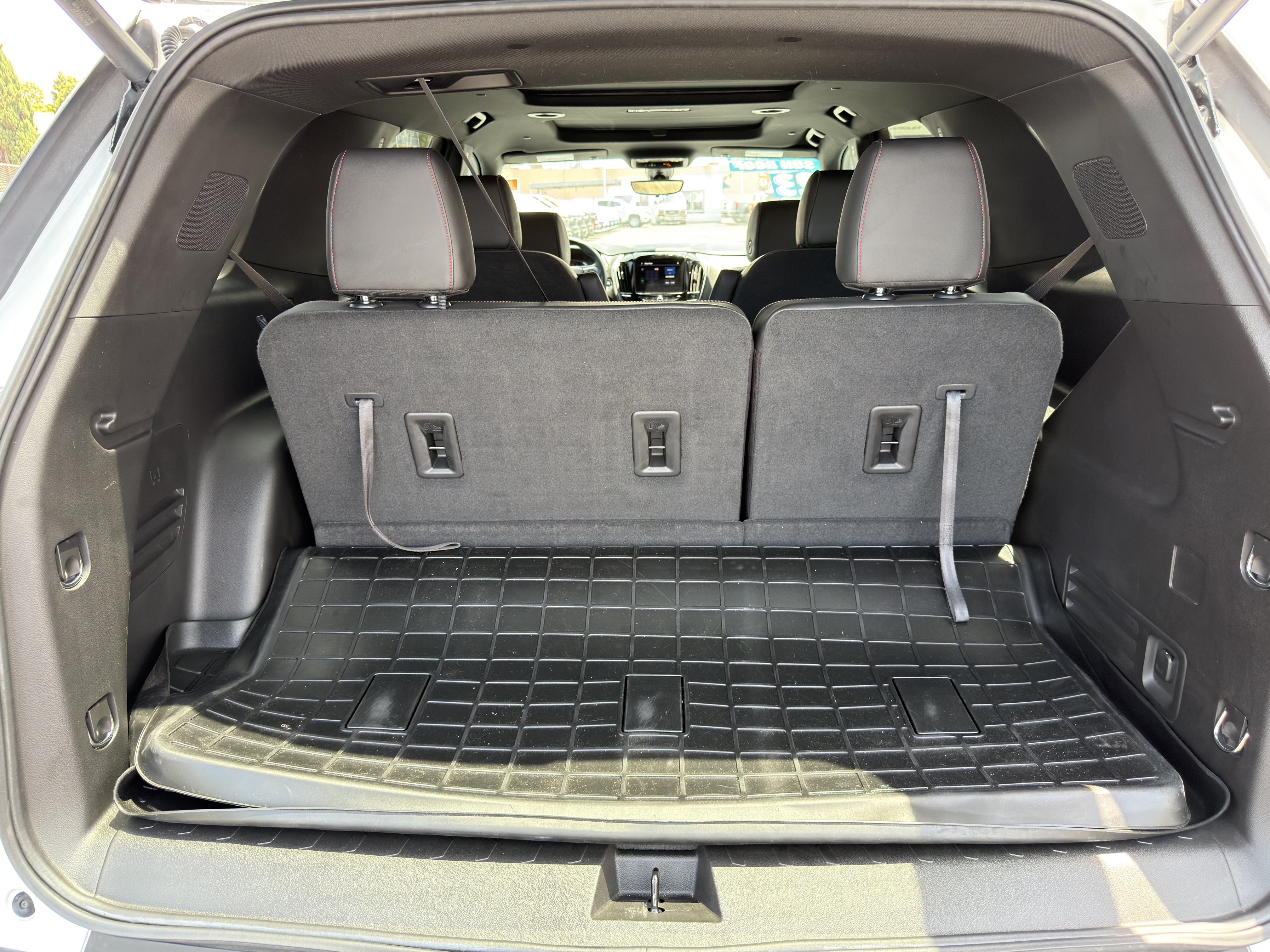 Used 2023 Chevrolet Traverse RS AWD/4WD image 16