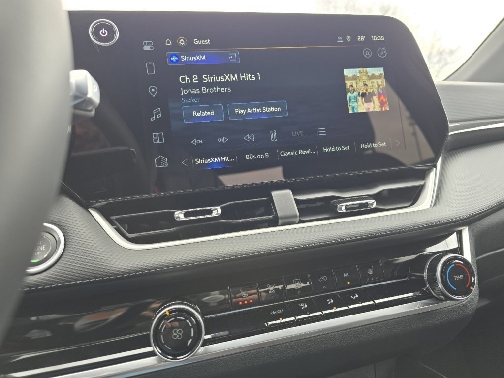 New 2026 Chevrolet Equinox LT image 16