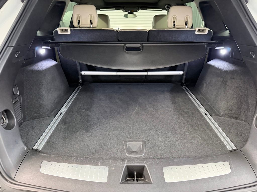 Used 2018 Cadillac XT5 Luxury w/ Driver Awareness Package image 29