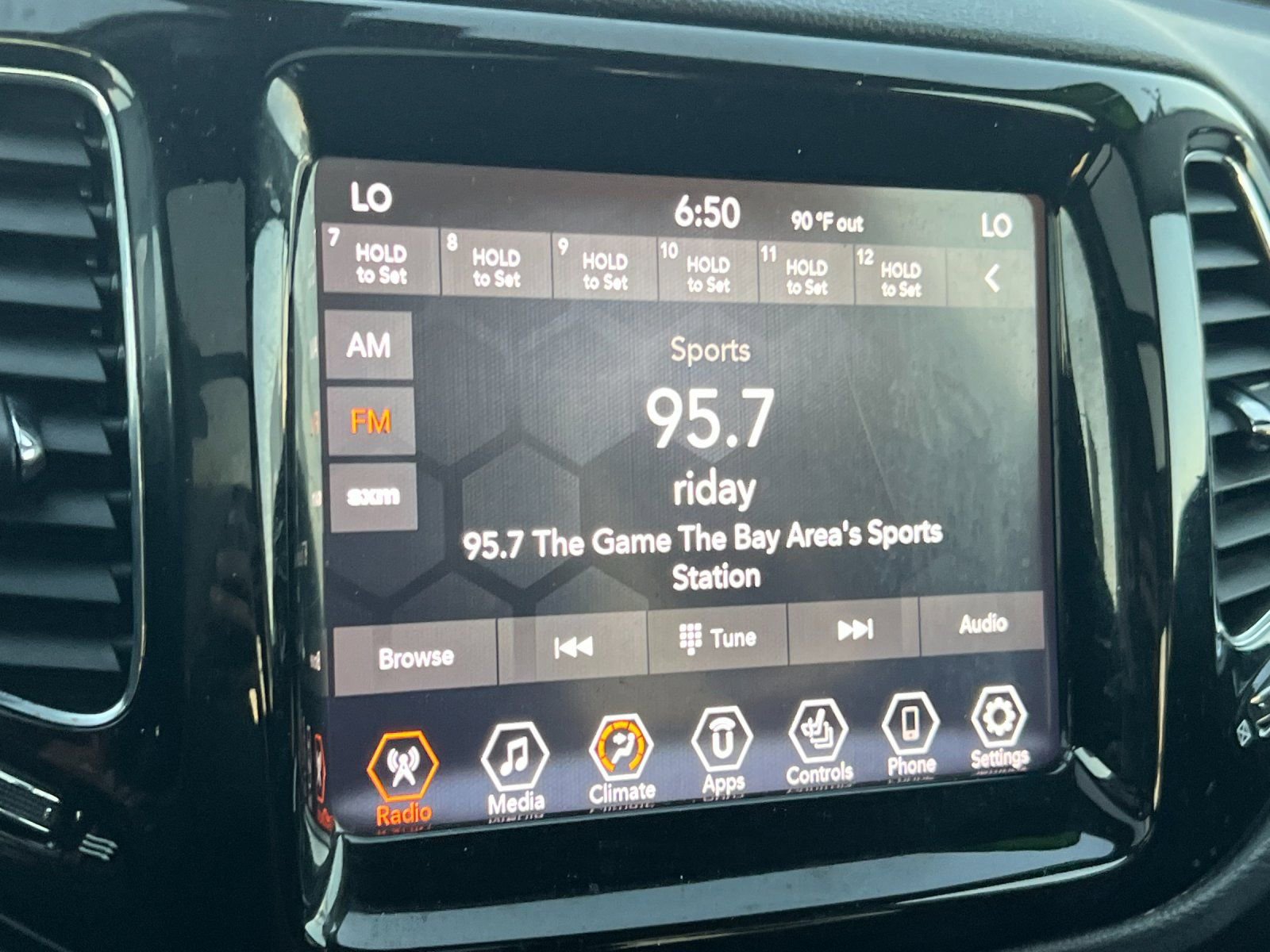 Used 2021 Jeep Compass Limited w/ Sun and Sound Group image 18