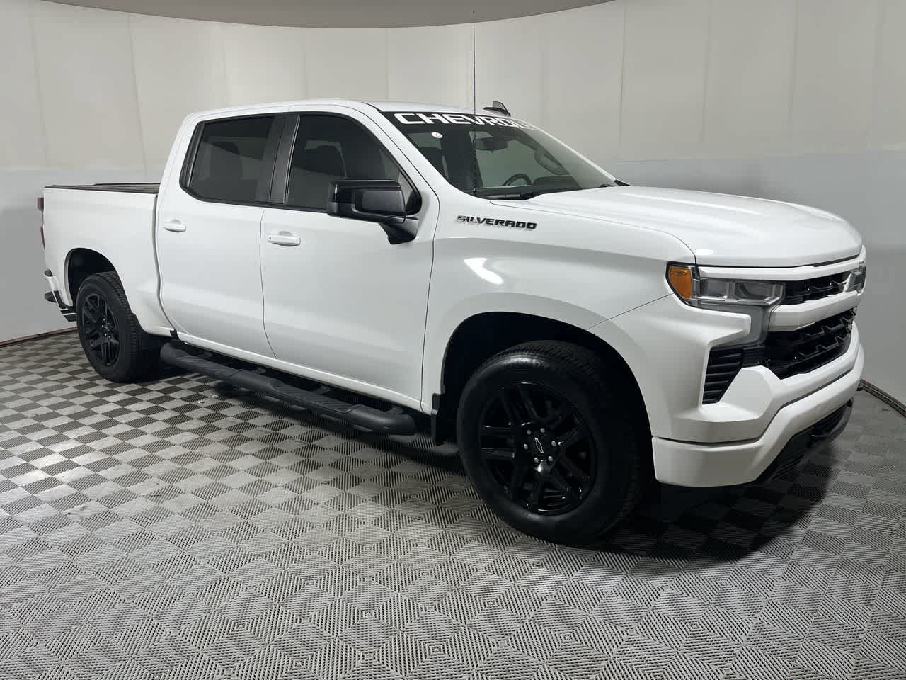 Used 2023 Chevrolet Silverado 1500 RST w/ Protection Package AWD/4WD image 2