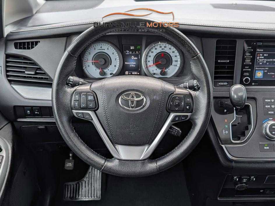 Used 2019 Toyota Sienna SE Premium AWD/4WD image 15