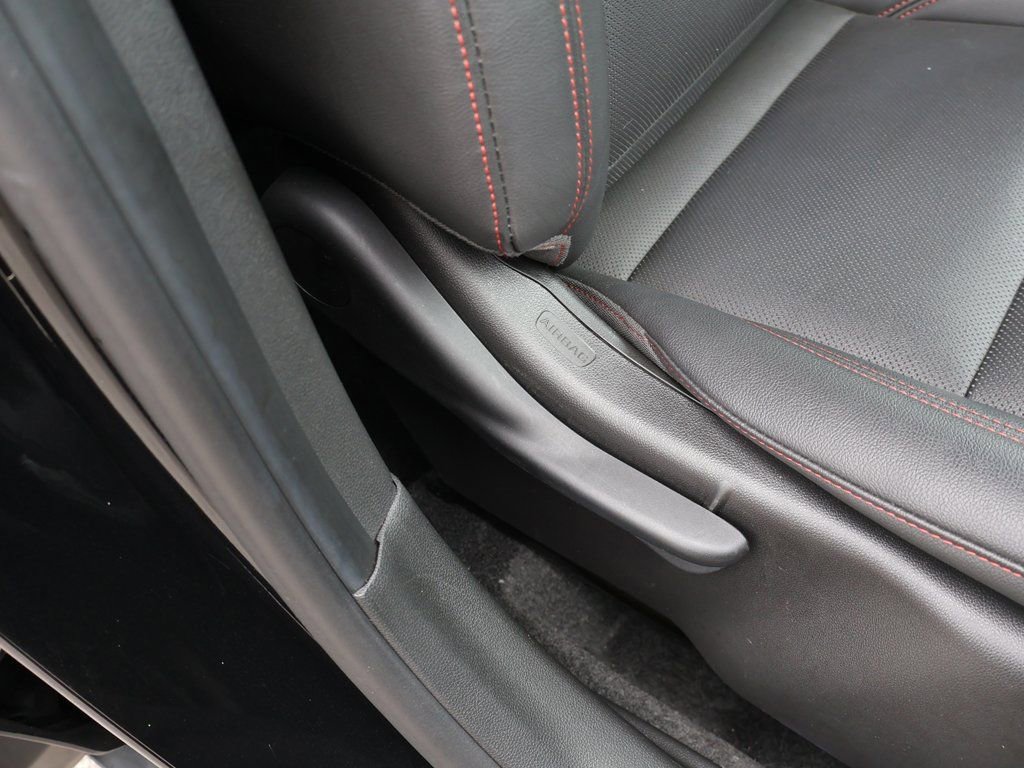 Used 2024 Chevrolet Trax RS w/ Sunroof Package image 36