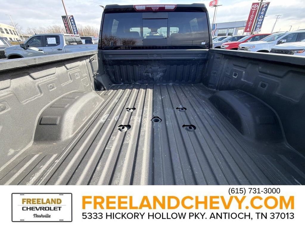 Used 2025 Chevrolet Silverado 2500 LTZ w/ LTZ Plus Package image 16