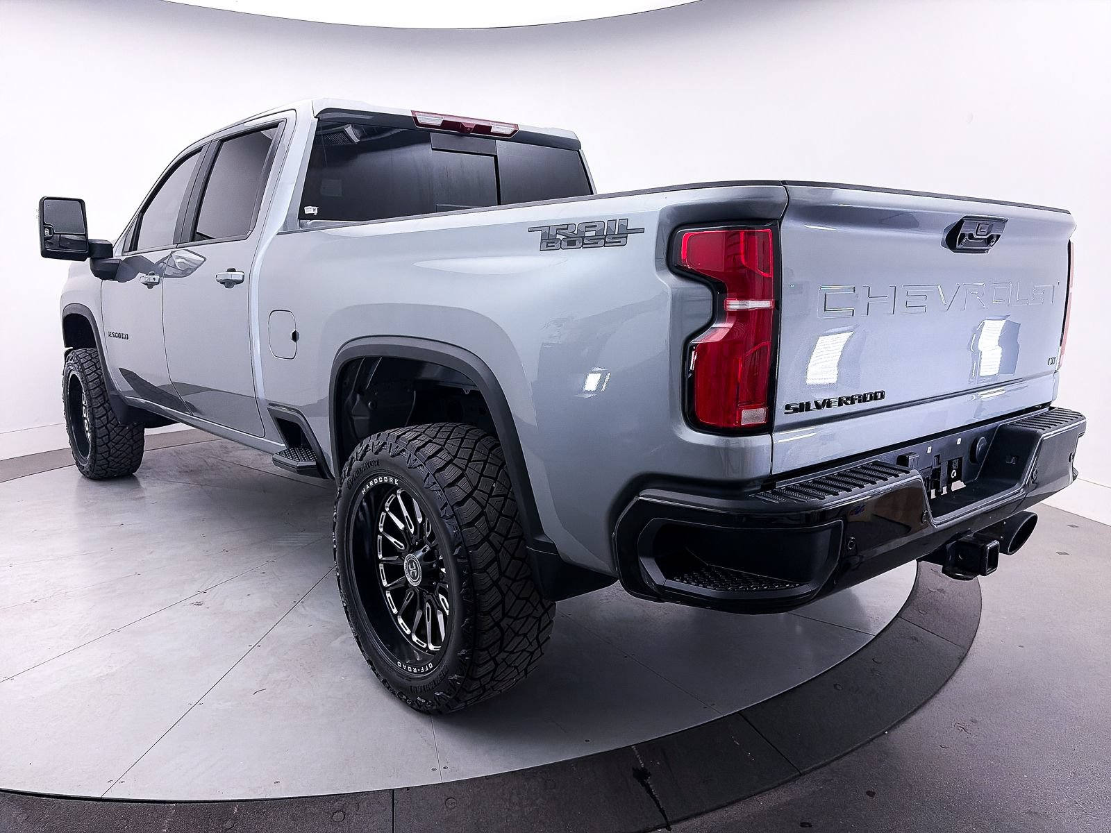 Used 2025 Chevrolet Silverado 2500 LT w/ Trail Boss Package AWD/4WD image 18
