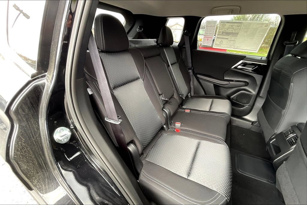 New 2025 Mitsubishi Outlander ES AWD/4WD image 9