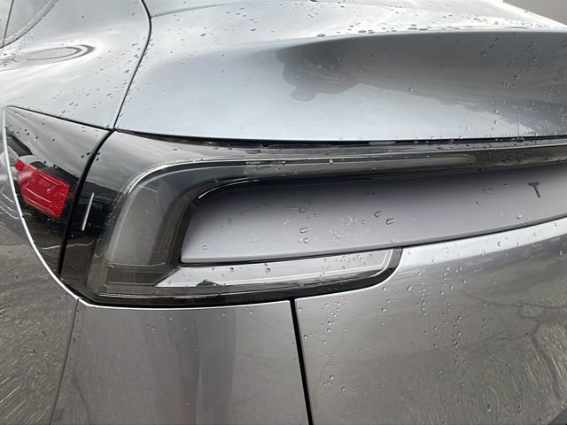 Used 2026 Tesla Model Y Long Range image 11