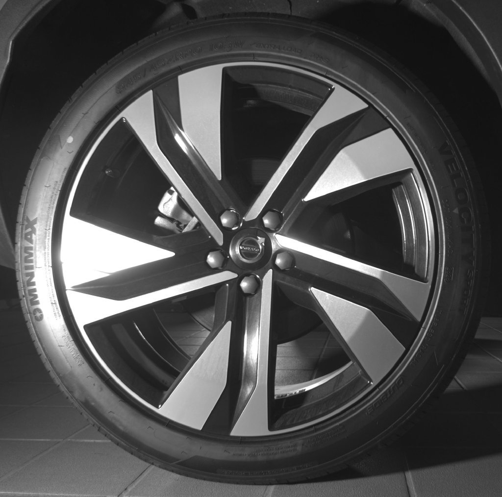 Certified 2024 Volvo XC40 B5 Plus w/ Protection Package Premier AWD/4WD image 28