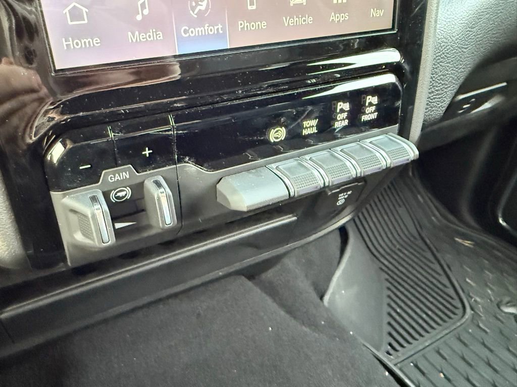New 2026 RAM 2500 Laramie w/ Towing Technology Group image 4