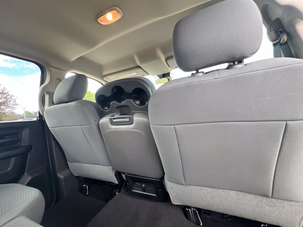 Used 2015 RAM 1500 Express RWD image 26