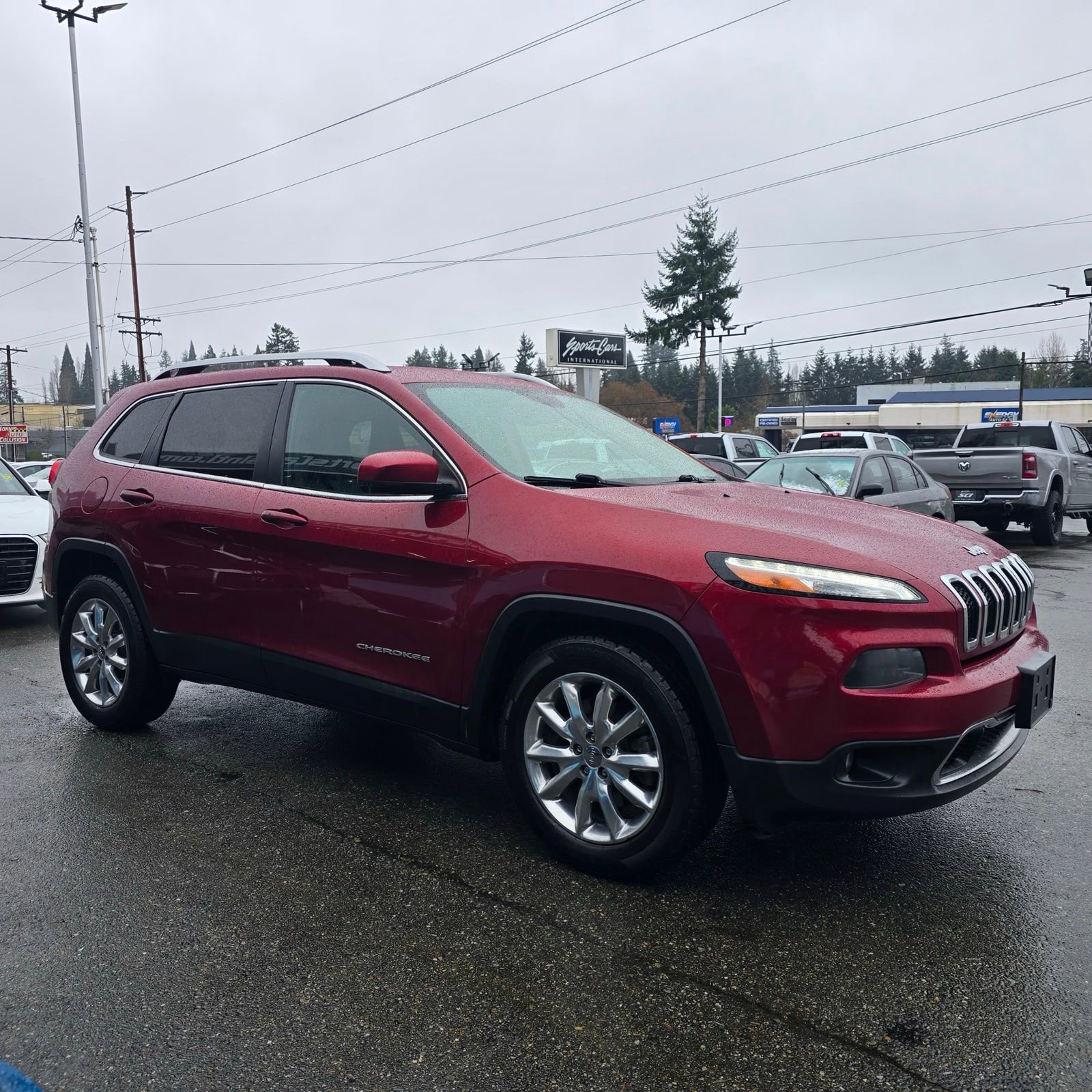 Used 2016 Jeep Cherokee Limited image 3
