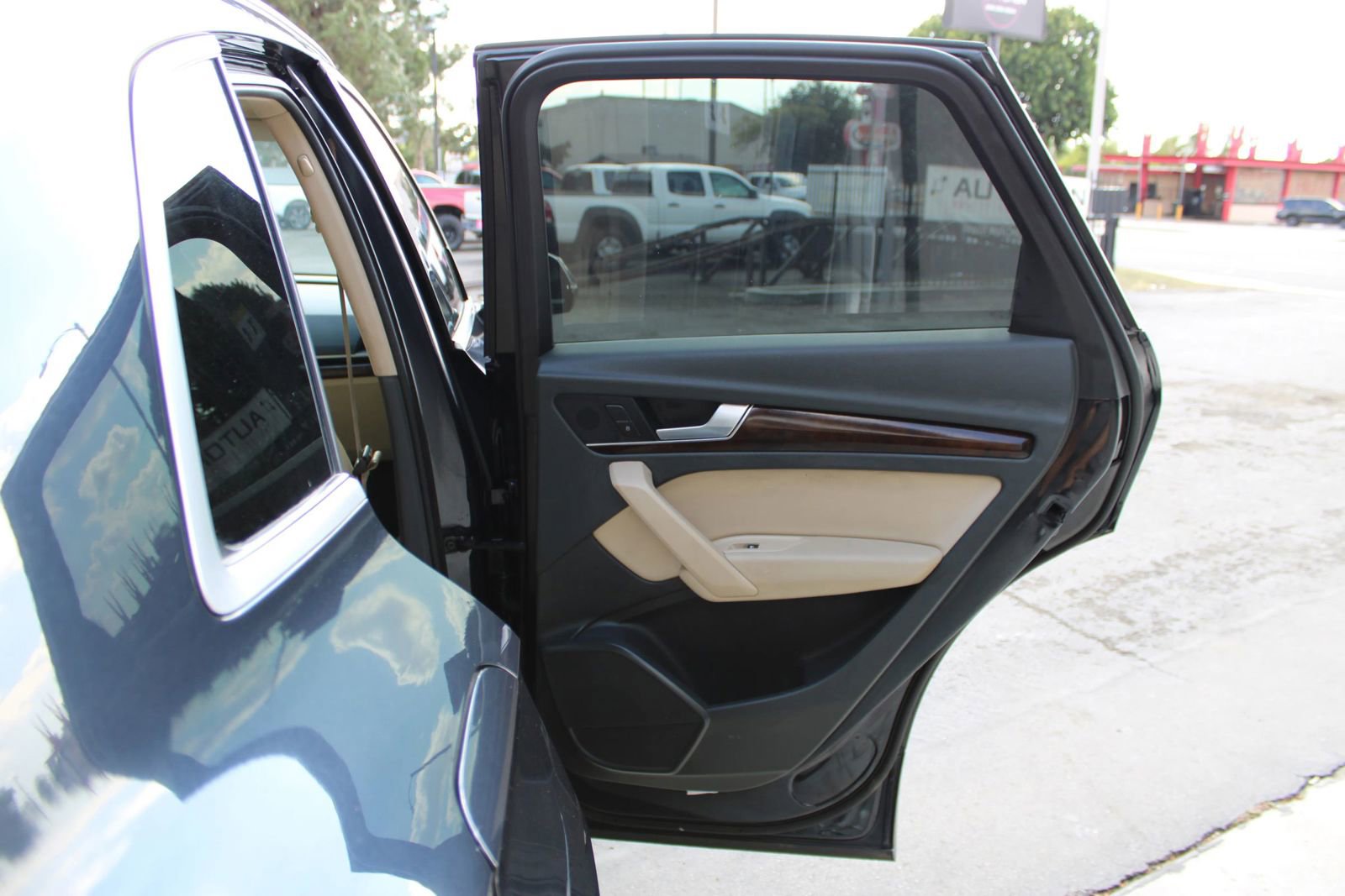 Used 2020 Audi Q5 2.0T Premium image 23