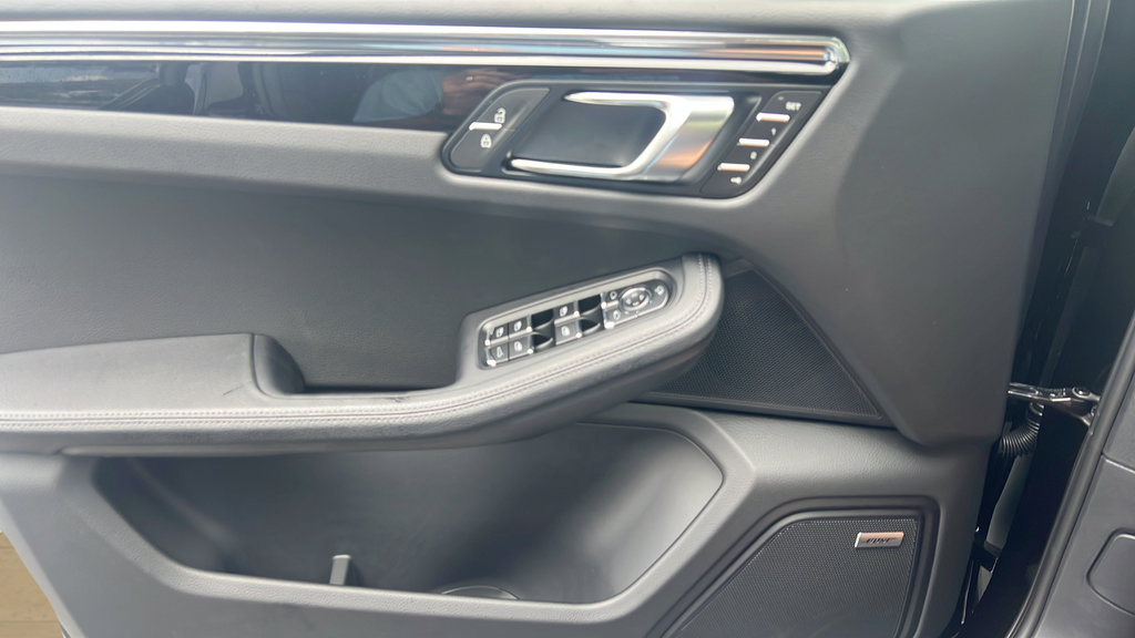 New 2026 Porsche Macan AWD/4WD image 23