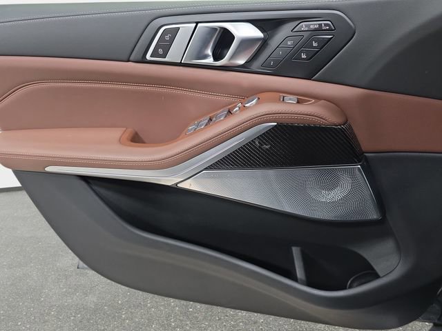 Used 2024 BMW X7 M60i w/ Executive Package image 27