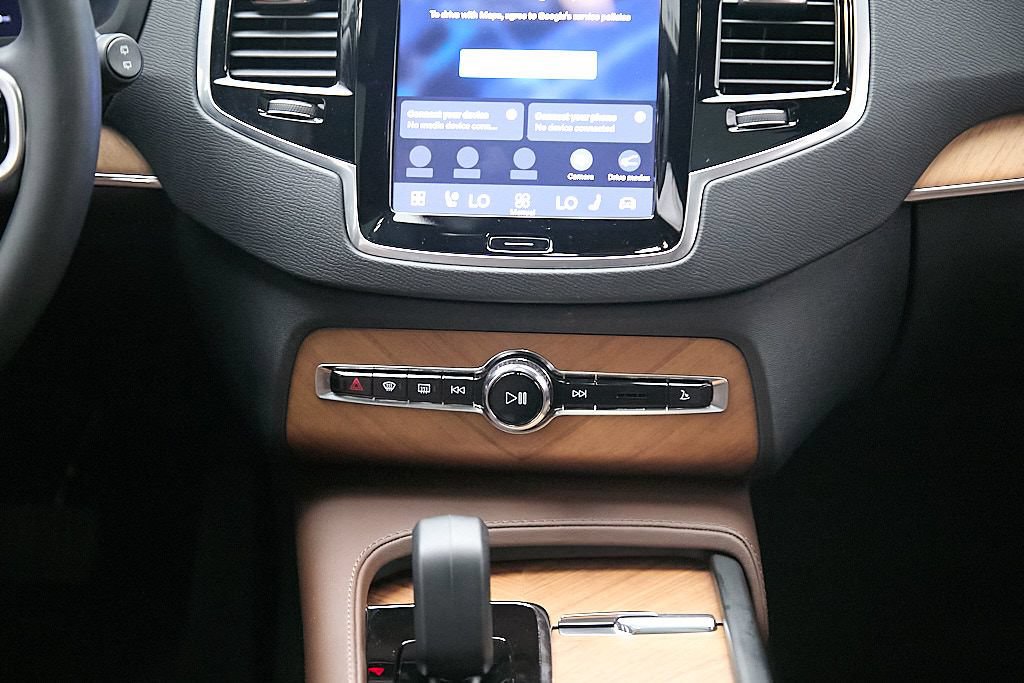 Certified 2023 Volvo XC90 B6 Plus w/ Protection Package Premier AWD/4WD image 26