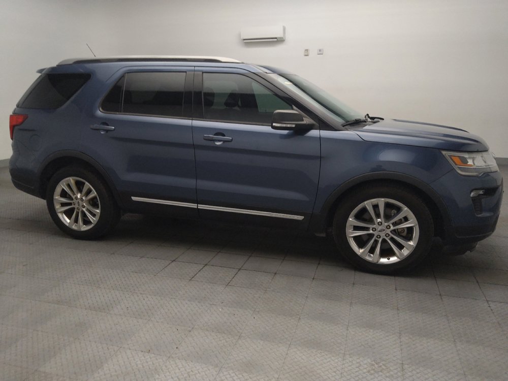 Used 2019 Ford Explorer XLT w/ Equipment Group 202A FWD image 11