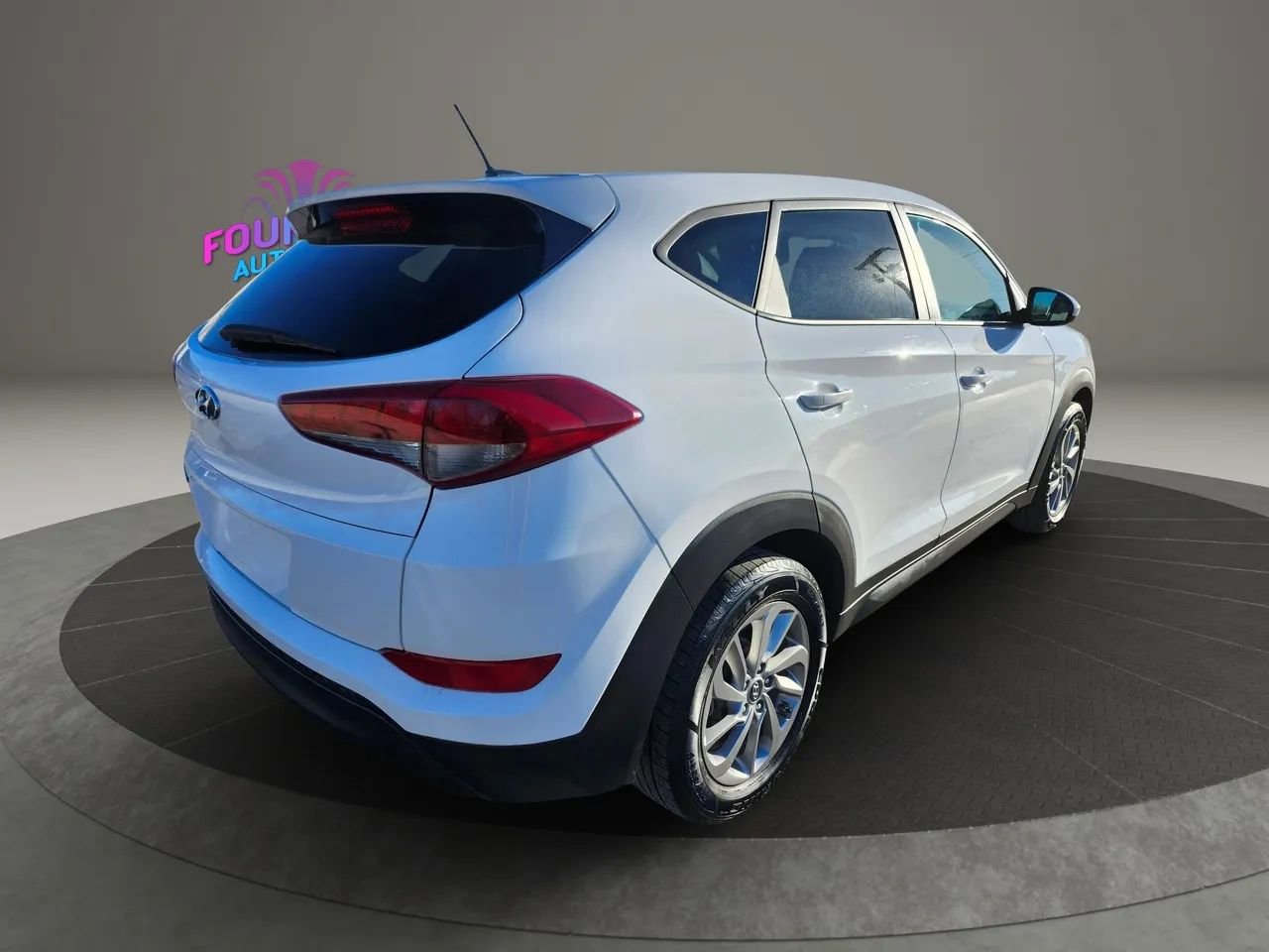 Used 2017 Hyundai Tucson SE image 5