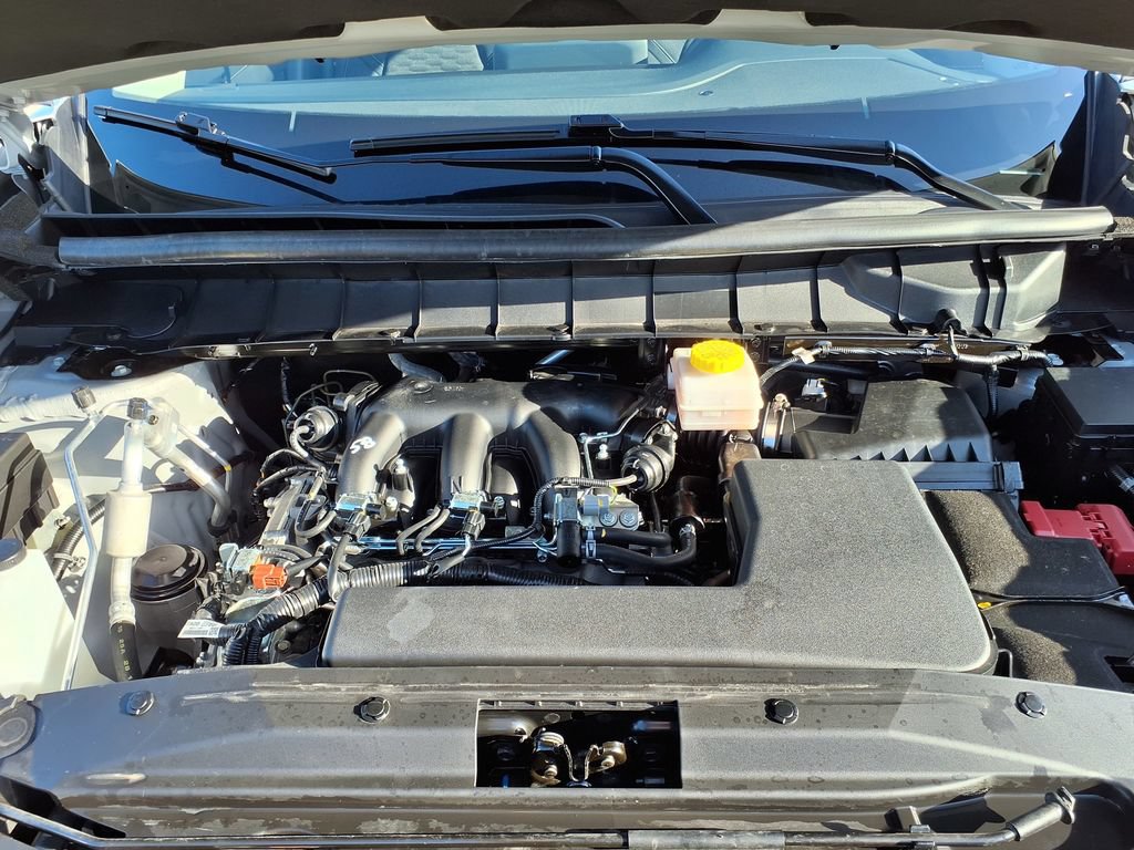 Used 2025 Nissan Pathfinder SV FWD image 33