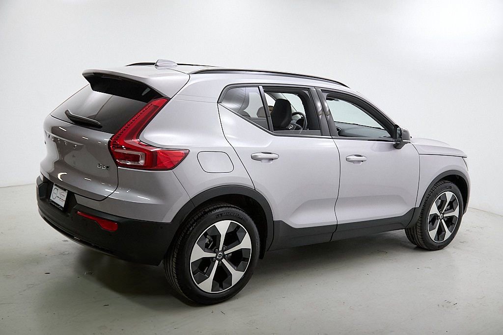 New 2026 Volvo XC40 B5 Plus w/ Protection Package Premier image 11