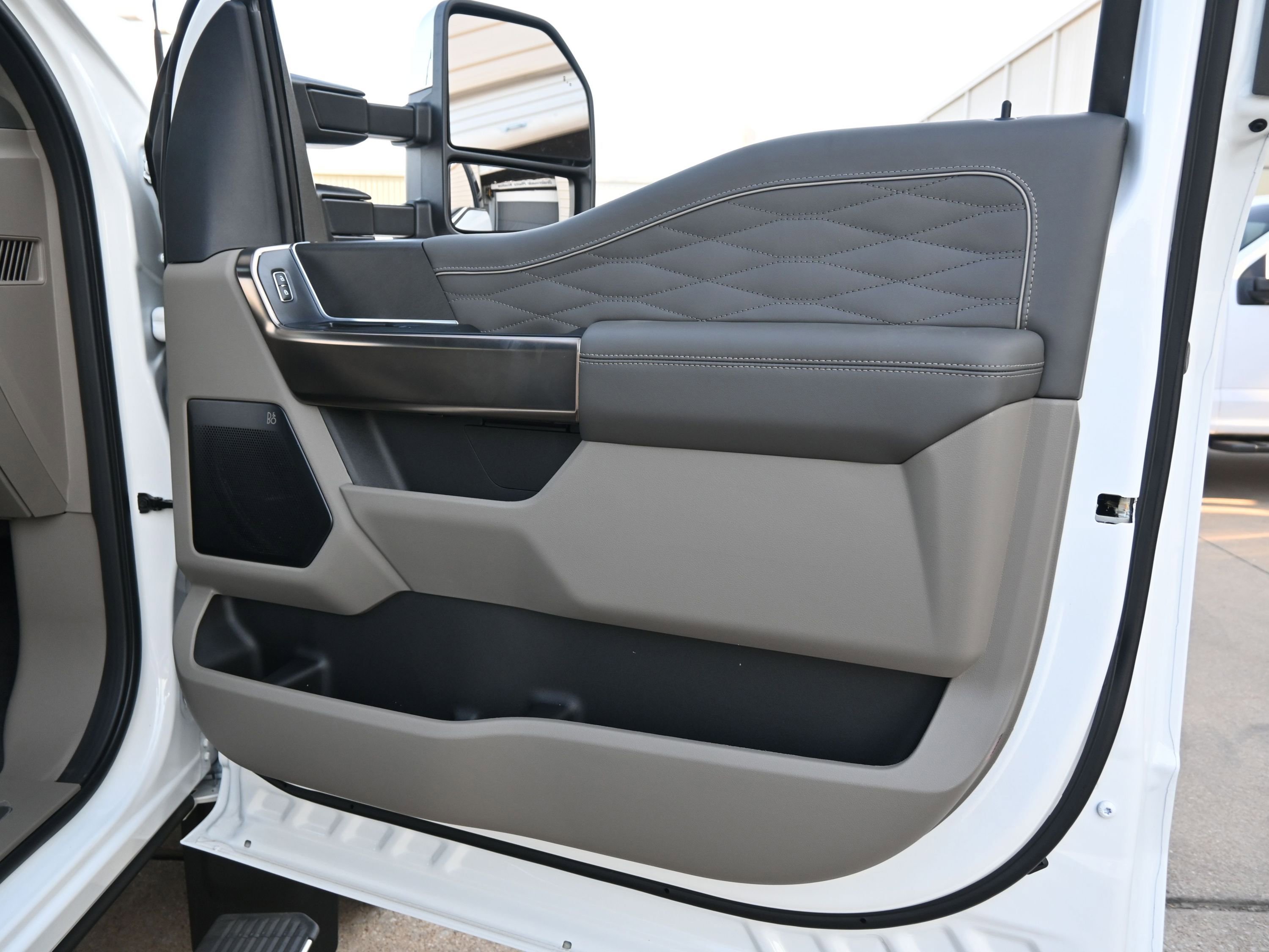 New 2026 Ford F450 Platinum w/ Platinum Plus Package image 23