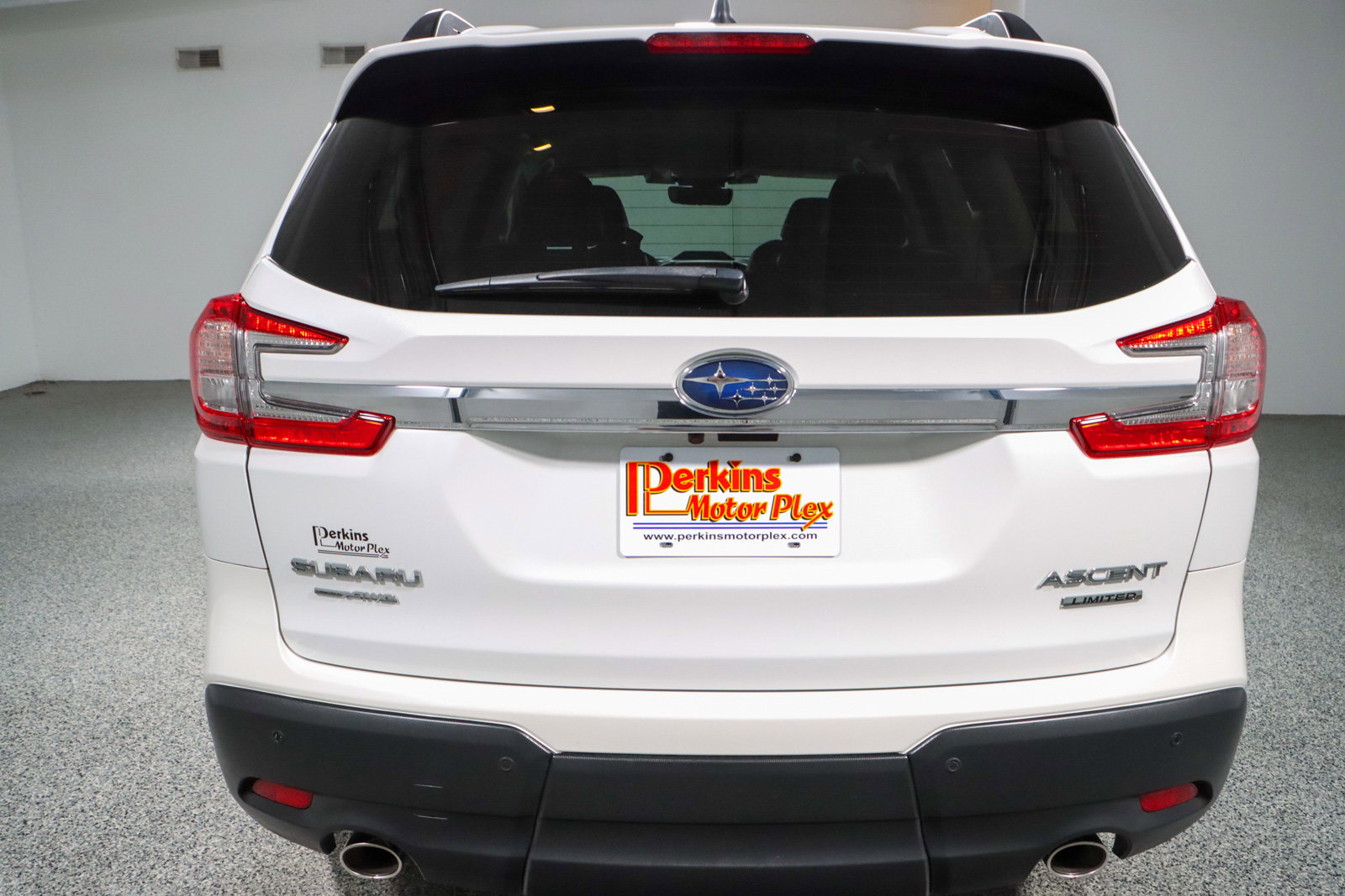 Used 2023 Subaru Ascent Limited AWD/4WD image 8