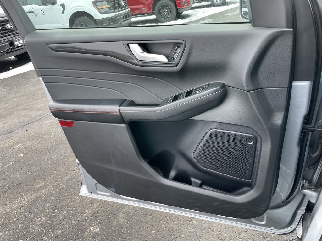 Used 2024 Ford Escape ST-Line image 55