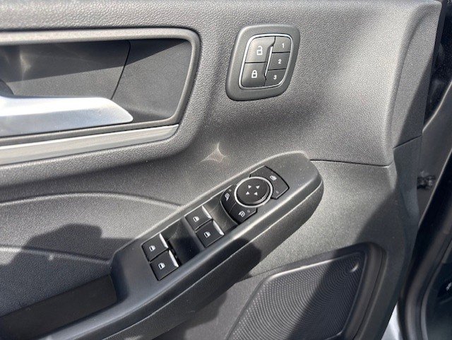 Certified 2023 Ford Escape Platinum AWD/4WD image 11